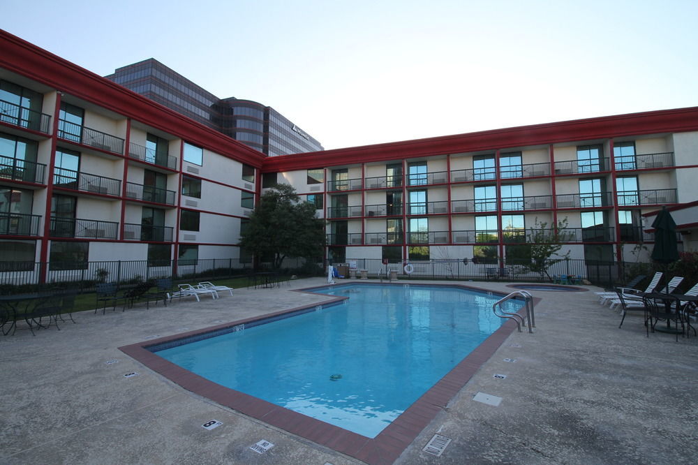 Gateway Hotel Dallas Park Central Exteriör bild